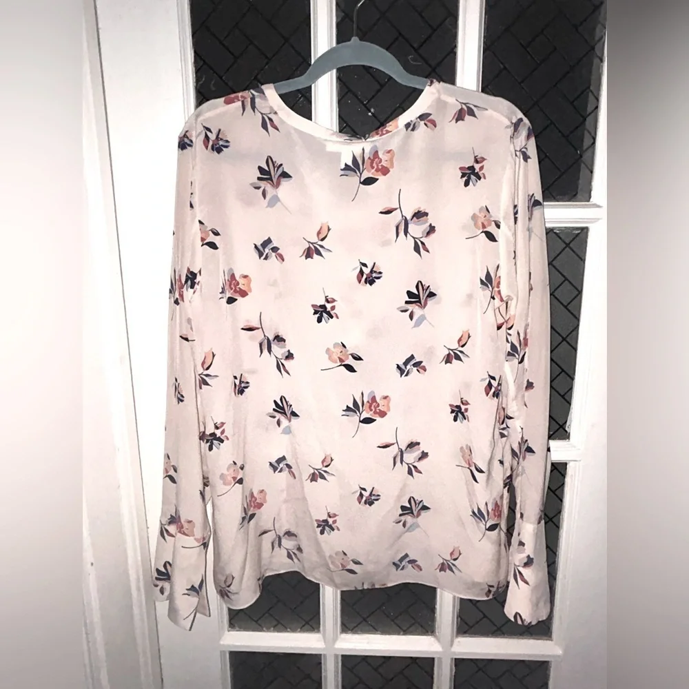 Emerson Rose Silk Top Floral Long Sleeves Size Large Cream Pink Pretty Pullover - Picture 2 of 9